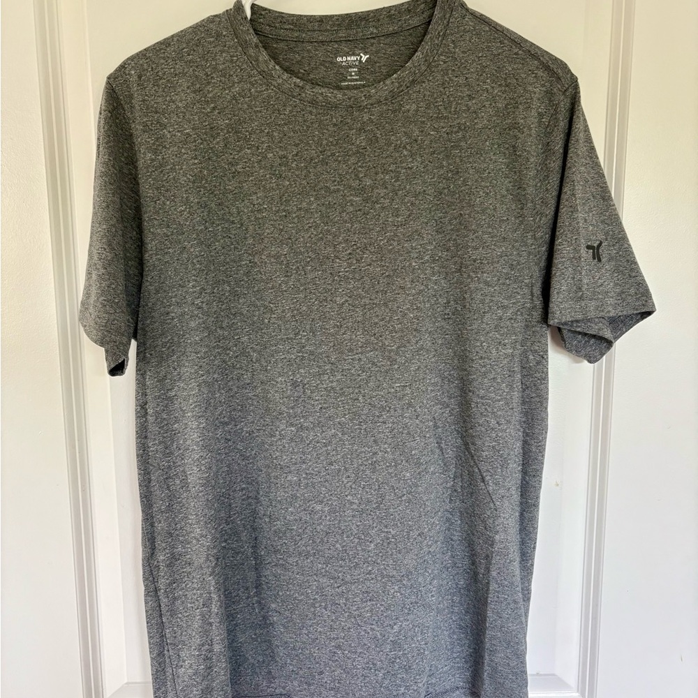 Old Navy Gray Athletic Short Sleeve Tee